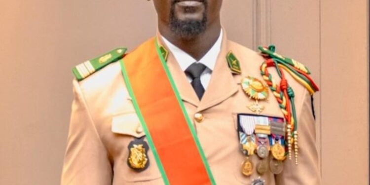 Urgent: L&rsquo;interdiction des activités politiques levée ce soir par le président de la transition