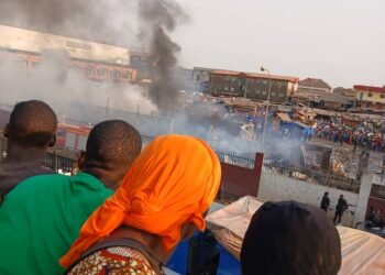 Urgent: Un incendie signalé au grand marché de Madina