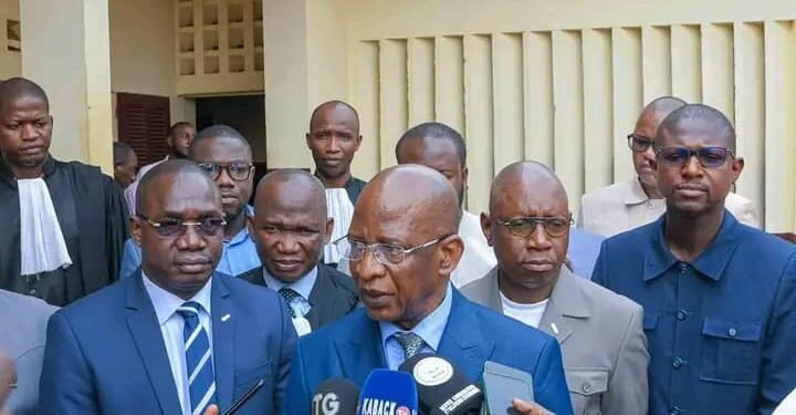 L𝐮𝐭𝐭𝐞 𝐜𝐨𝐧𝐭𝐫𝐞 𝐥𝐞 𝐭𝐫𝐚𝐟𝐢𝐜 𝐝𝐞 𝐝𝐫𝐨𝐠𝐮𝐞: Le garde des sceaux Yaya Kaïraba Kaba lance les audiences criminelles au TPI de Mafanco