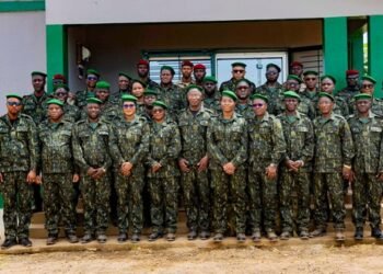 Immersion Gouvernementale : Faya Millimono critique le gaspillage de fonds publics