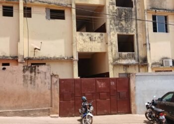 Urgent : Un élève ouvre le feu sur deux camarades à Nongo