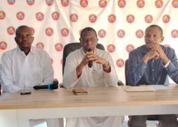 Une Prière pour la Paix en Guinée : Le Vice-Président du Modèle Partage les Objectifs de l&rsquo;Initiative