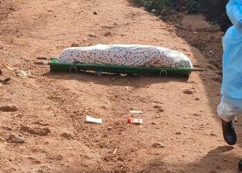 Dubreka : Lamine Conté raconte la découverte du corps en décomposition de son père enfermé dans sa chambre.