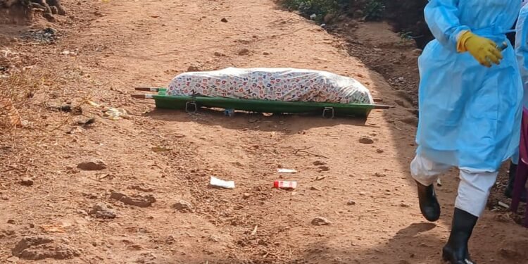 Dubreka : Lamine Conté raconte la découverte du corps en décomposition de son père enfermé dans sa chambre.