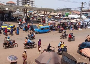 La Grâce du Capitaine Dadis Camara : Les Opinions Contradictoires des Citoyens de Conakry