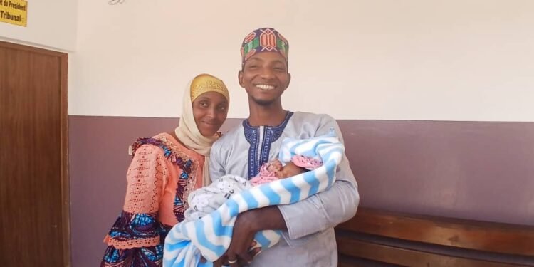 Coyah : Première réaction de dame Dalanda après avoir retrouvé son bébé Binta