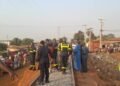 Gbessia : Un jeune homme non identifié mortellement fauché par un train à Dar-es-Salam.