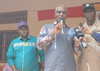 Bah Oury aux sages de Télémélé : « Aimer quelqu’un, ce n’est pas seulement danser et chanter pour lui »