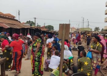 Lambanyi : les commerçants du marché Bantounka expriment leur soutien aux actions du CNRD dans une ambiance festive.