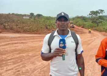 Fria : La société minière Zi Cheng réhabilite la route entre Mambory Carrefour et Konkobaya