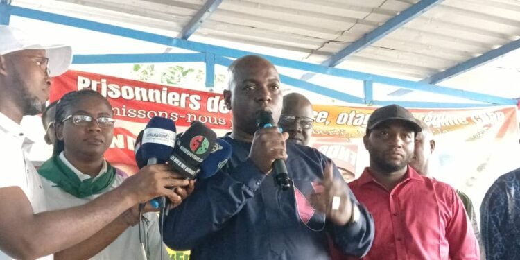 Détention d’Aliou Bah : Souza Konaté dénonce une « injustice flagrante »