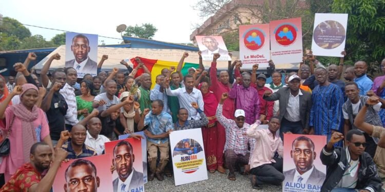 Mobilisation au siège du MoDel pour exiger la libération d’Aliou Bah