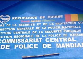 Arrêté pour corruption et trafic de pièces d’état civil le président du district de Gbonkon 2 et ses complices présentés à la presse.