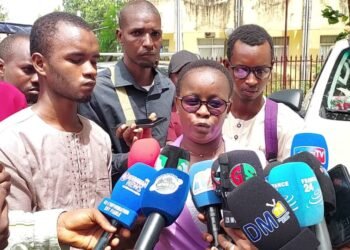 Reconduit en prison : les avocats d’Aliou Bah dénoncent un recul démocratique, dangereux pour les droits de l’homme.