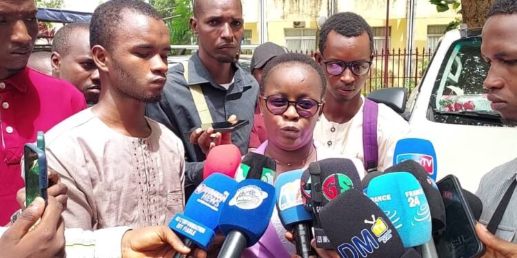 Reconduit en prison : les avocats d’Aliou Bah dénoncent un recul démocratique, dangereux pour les droits de l’homme.