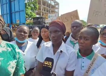 Conakry : Des candidats à l&rsquo;examen de sortie des écoles techniques manifestent pour obtenir leurs procès-verbaux