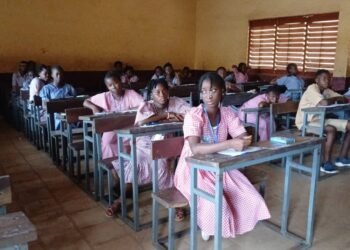 Examens nationaux: plus de 30.000 candidats affrontent les épreuves à Ratoma 