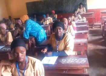 Labé : 8 116 candidats, dont 4 800 filles, affrontent les épreuves du BEPC.