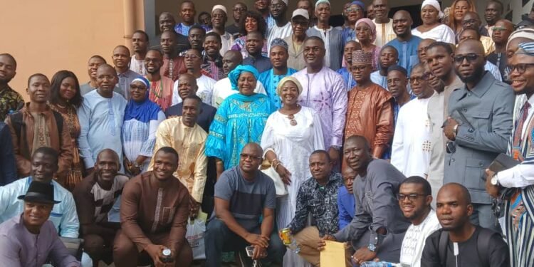 Guinée : Le Nouvel Exécutif de l’Ordre des Pharmaciens Prend Officiellement Fonction.