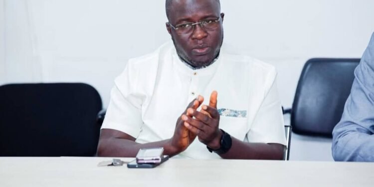 Dans le contexte politique et administratif actuel en République de Guinée, la réorganisation des structures gouvernementales constitue une étape cruciale ayant pour objectif d’optimiser l’efficacité de l’action publique et d’adapter la gouvernance aux enjeux contemporains. (  Par Moussa Touré écrivain)