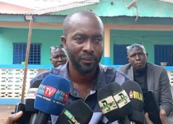 Kankan : Une boutique Orange Money braquée en plein jour, près de 49 millions de francs guinéens emportés.