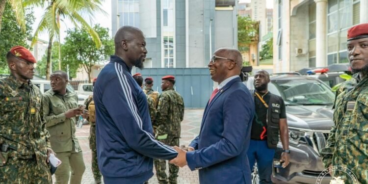 𝐕𝐢𝐬𝐢𝐭𝐞 𝐝𝐮 𝐏𝐫é𝐬𝐢𝐝𝐞𝐧𝐭 𝐝𝐞 𝐥𝐚 𝐑é𝐩𝐮𝐛𝐥𝐢𝐪𝐮𝐞 à 𝐥𝐚 𝐏𝐫𝐢𝐦𝐚𝐭𝐮𝐫𝐞