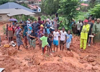 Dubréka : Deux morts dont une mère de famille dans un éboulement causé par les fortes pluies.   