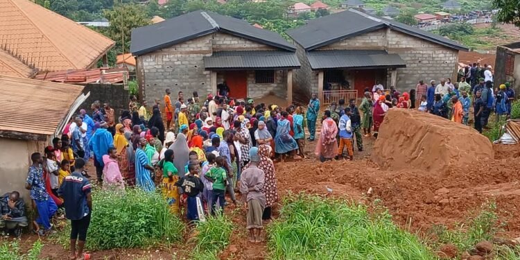 Glissement de terrain à Maneah : les autorités locales s’expriment et dressent un premier bilan.