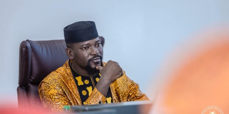 Nouvelle Constitution :Le Gal Doumbouya presse pour une application immédiat