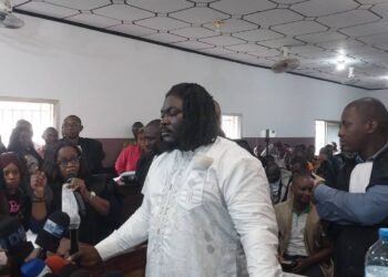 Singleton à la barre : « Ils me jugent à cause de mon choix politique »