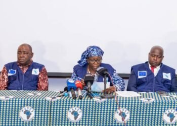 Référendum en Guinée : la SSE salue les avancées organisationnelles mais met en garde contre les risques de violence.