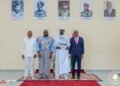 Palais Mohammed V : remise solennelle au Chef de l’État S.E le Général Mamadi DOUMBOUYA des documents du Programme de Développement Socio-Économique Durable et Responsable Simandou 2040