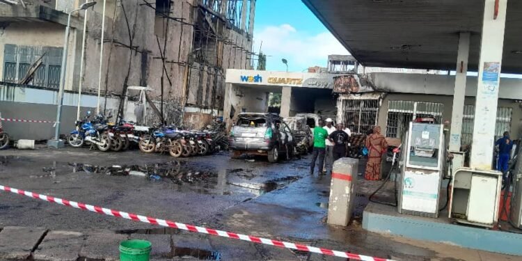 Conakry : Un incendie dévastateur dans une station-service à Cosa.