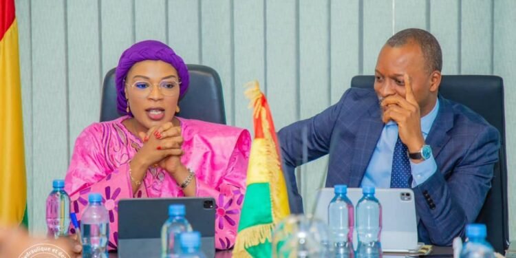 Collaboration entre les Ministères de l’Hydraulique et de l’Industrie pour une gestion durable des déchets industriels. 