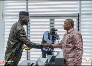 Aᴅʀᴇssᴇ ᴀᴜ ᴘʀésɪᴅᴇɴᴛ ᴅᴇ ʟᴀ ʀéᴘᴜʙʟɪǫᴜᴇ ʟᴇ Géɴéʀᴀʟ Mᴀᴍᴀᴅɪ Dᴏᴜᴍʙᴏᴜʏᴀ