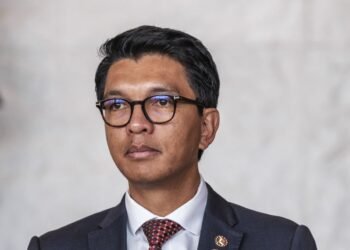 Crise politique à Madagascar : le président Andry Rajoelina quitte le pays via un vol français   