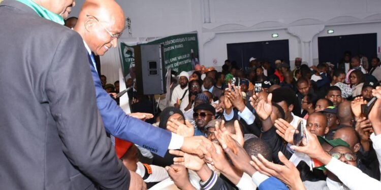 Cellou Dalein mobilise la diaspora guinéenne pour s&rsquo;opposer à ce qu’il qualifie de mascarade électorale