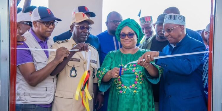 Madame la Ministre a entamé une tournée nationale en collaboration avec la Chambre de Commerce, d’Industrie et d’Artisanat de Guinée.