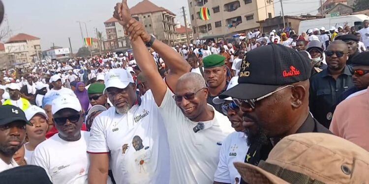 Présidentielle en Guinée : les citoyens de l’Axe affichent désormais leur soutien à Mamadi Doumbouya.