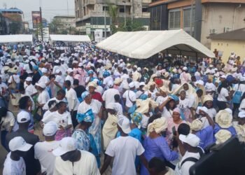 Présidentielle en Guinée : L&rsquo;AFP en campagne à Kaloum pour assurer une victoire écrasante de Mamadi Doumbouya.   