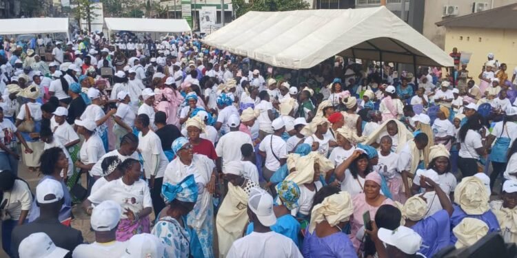 Présidentielle en Guinée : L&rsquo;AFP en campagne à Kaloum pour assurer une victoire écrasante de Mamadi Doumbouya.   