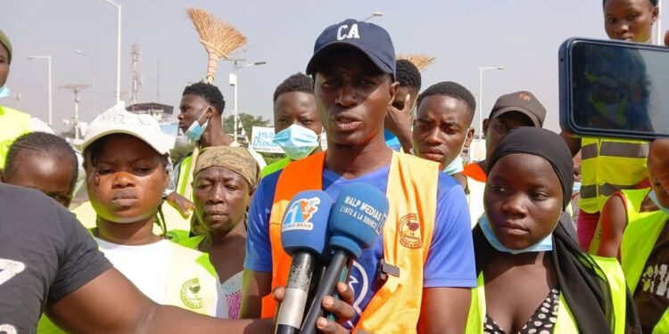 Lutte contre l&rsquo;insalubrité : L’ONG UJDE s’engage activement pour une ville plus propre.