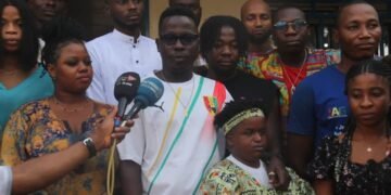 Les humoristes guinéens s&rsquo;unissent pour conquérir les scènes internationales.