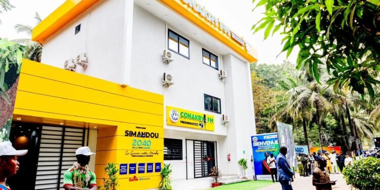 Inauguration de Conakry FM 105.5 : un nouvel outil de communication au cœur du jardin du 2 Octobre   