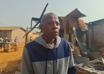 N&rsquo;Zérékoré : Un incendie ravage une concession à Gbahana.   