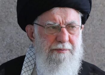 Escalade entre les États-Unis et l’Iran : Donald Trump annonce la mort du Guide suprême Ali Khamenei.   
