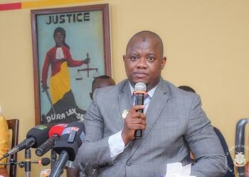 CRIEF : Alphonse Charles Wright déclare ses biens devant la Cour suprême   