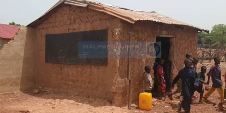 Siguirini : une école en ruine à Diguiling met la vie des apprenants en danger.