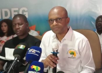 Urgent : Le FRONDEG de Yero Baldé menace de se retirer du scrutin si les irrégularités ne sont pas réglées.      