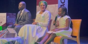 Littérature : Dre Diaka Sidibé publie son autobiographie « Un parcours, un destin, une conviction »